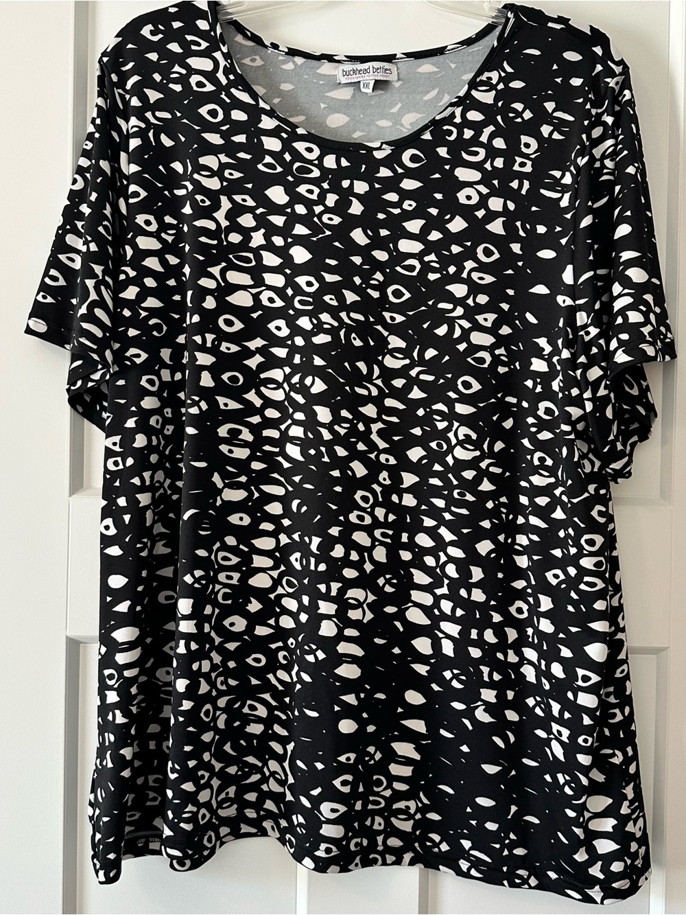 Buckhead Betties Black & White Patterned Tee
